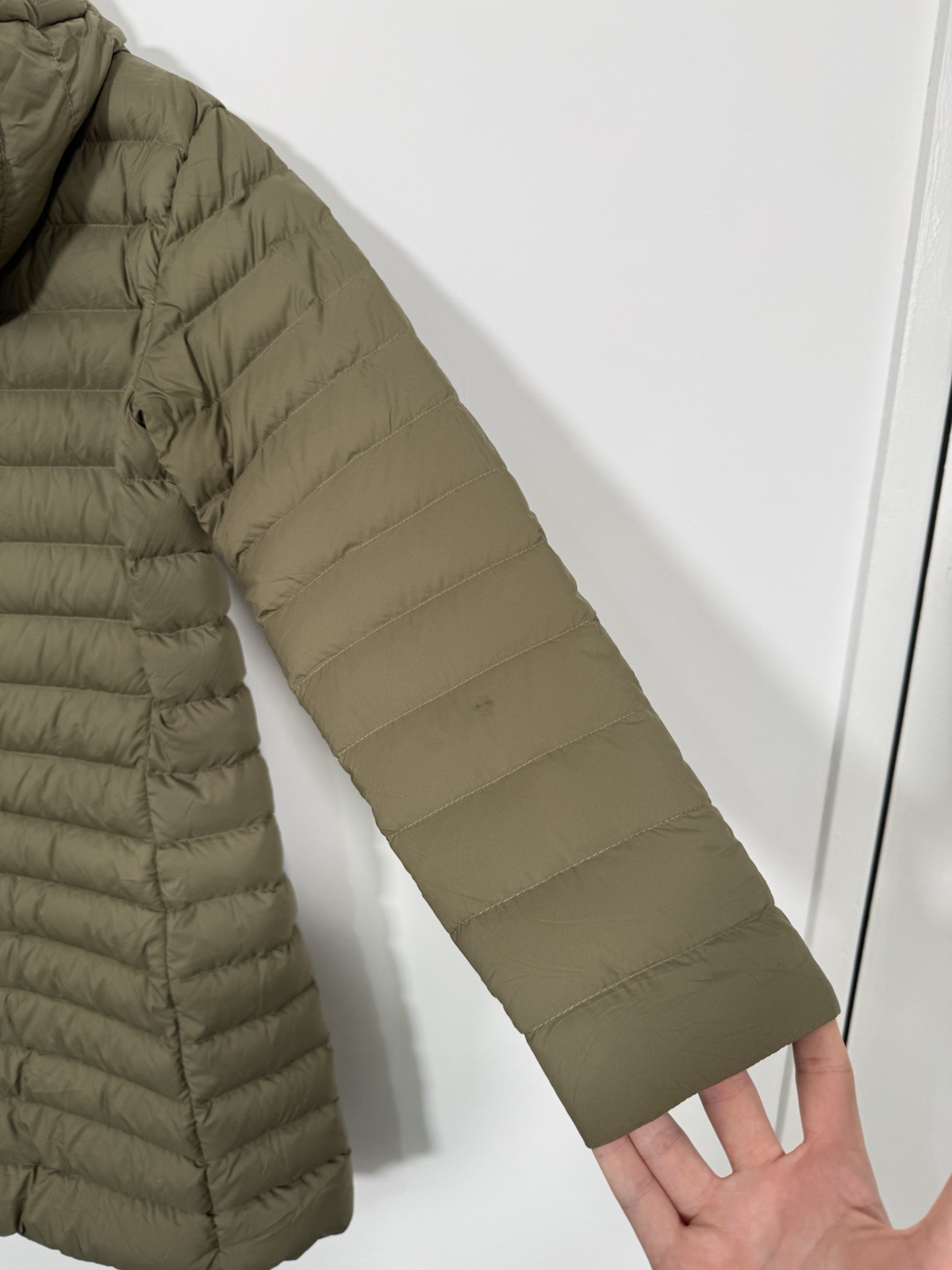 Patagonia Women’s Silent Down Parka Sage Medium Excellent Condition RRP £329 image 5
