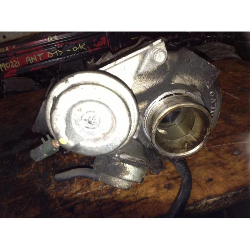 CYLINDER HEAD FOR VOLVO SERIE 70 (96-00) V70-S70-C70 COUPE C70 2.4 20V 1996 - Imagem 4 de 4