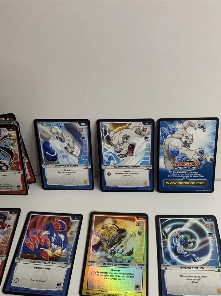 Lote 33 cartas coleccionables Monsuno - TOPPS - JAKKS Foto 4 de 4