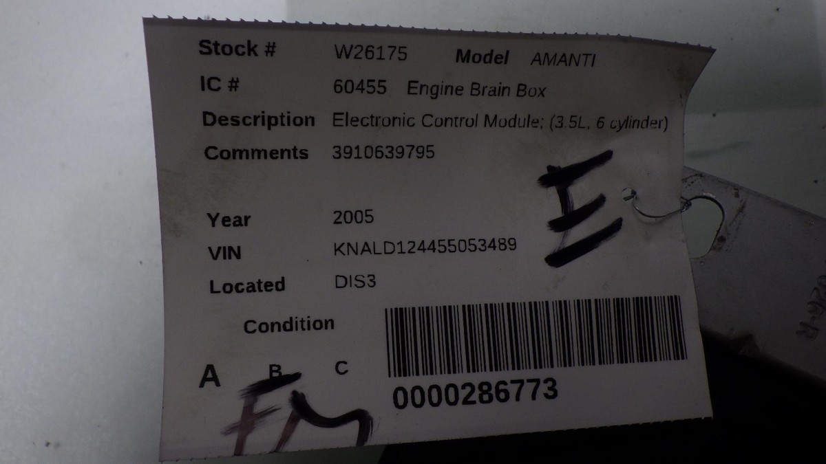 2005 Kia Amanti Engine Control Module | 3910639795 | Genuine OEM