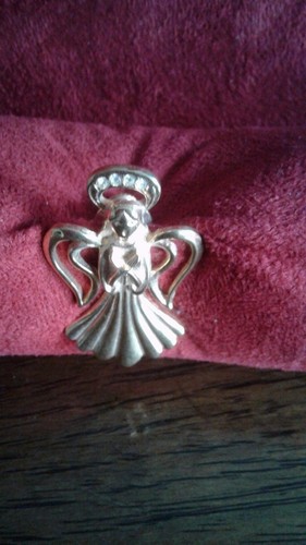 Angel Goldtone Pin With 4 White Stones on Halo - Picture 5 of 5