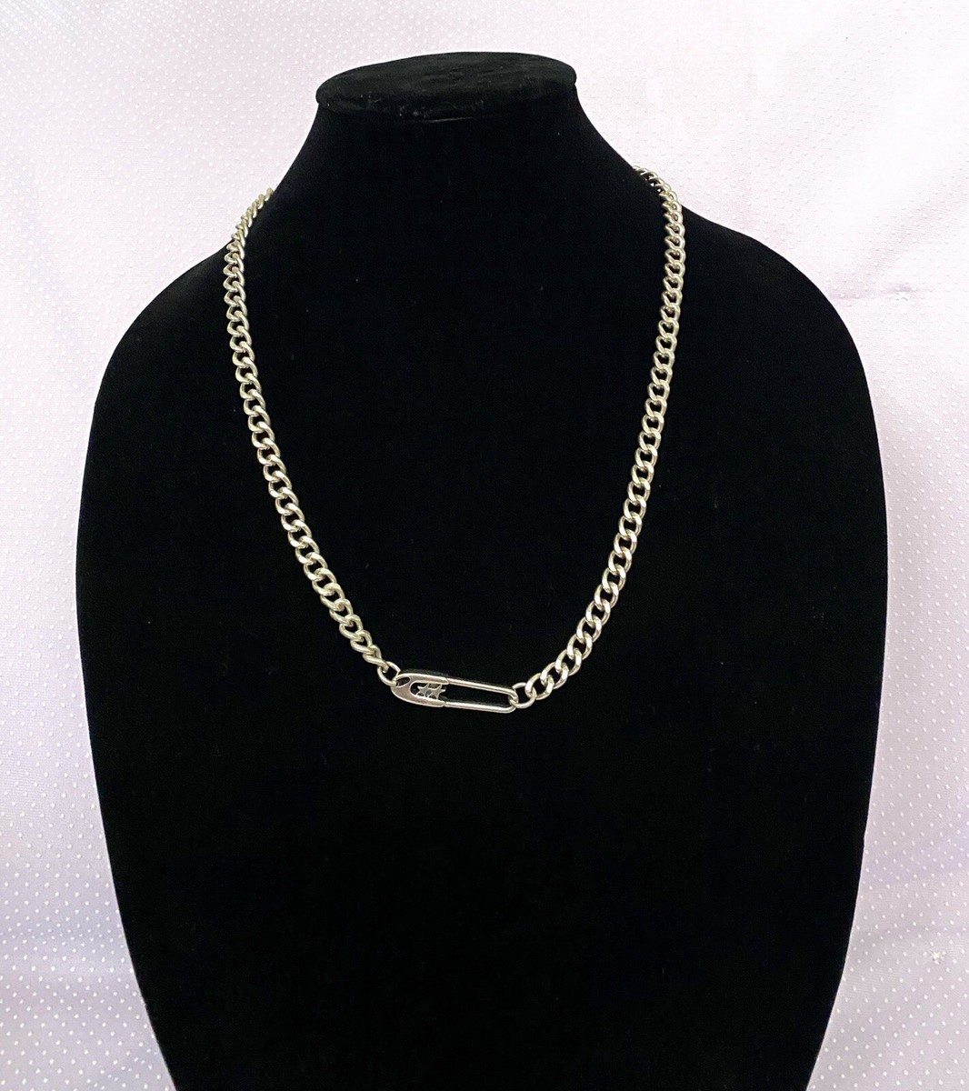 【TwoJeys x Zara】 限定版 安全ピンモチーフ付き ソックス Zara Safety Pin Chain X TwoJeys - Limited Edition | eBay