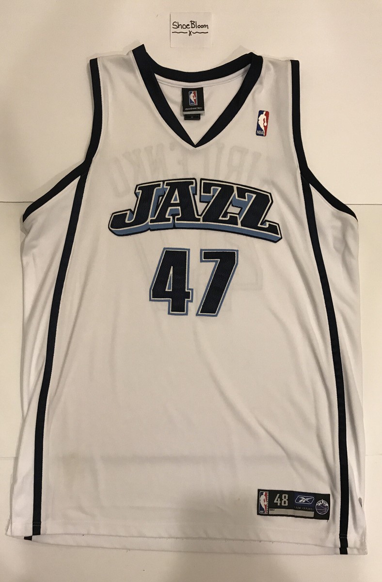 JAZZ KIRILENKO ユニフォーム　NBA バスケシャツ　バスケ Andrei Kirilenko Champion Jersey 44 Large Utah Jazz Malone