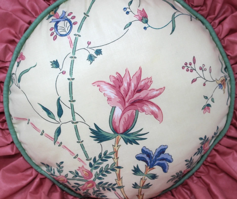 2 Vintage Round Throw Pillows Ruffle Accent Shabby Cottagecore Pink Floral 14" - Image 3 of 4