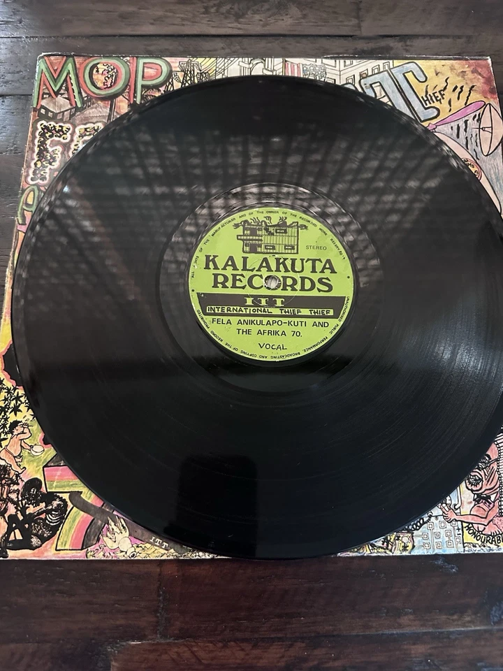 Fela Kuti– I.T.T. (Kalakuta KALP 002, 1980 Nigeria Original LP, VG+) Afrobeat - Image 3 of 4