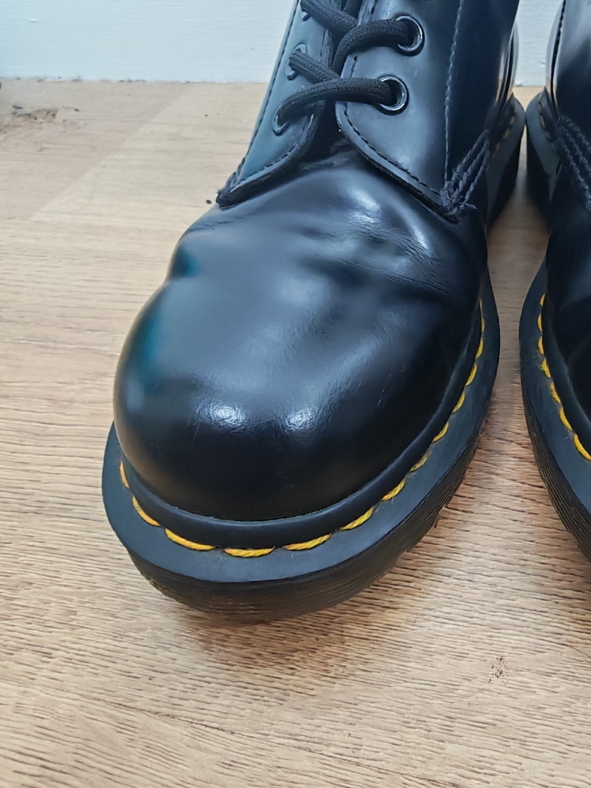 Dr Martens 1460 Smooth Leather 8-Eye Lace Up Boots Black UK 6.5 EU 40 Docs image 5