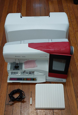 Viking Brilliance 75Q Sewing Machine - WITH CASE - EXCELLENT!!