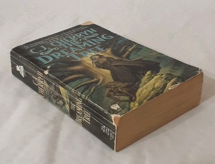 Lot of 8 Fantasy Paperback Novels (Cherryh, L'Engle, Bradbury)