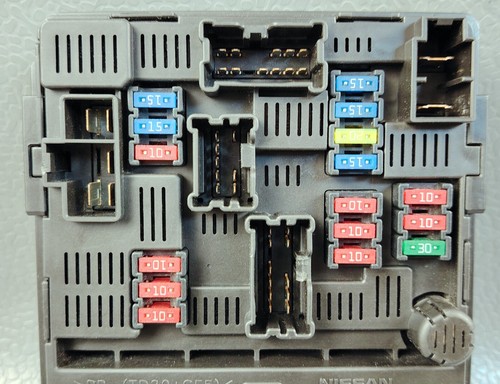 Nissan VERSA / VERSA NOTE Control Unit-Ipdm Engine Room OE 284B7 1HR3A - Foto 8 di 12