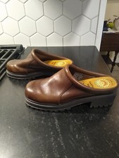 Earth Shoe Brown Leather Sz 8 Women  s Casual Slip-On Clog Shoe
