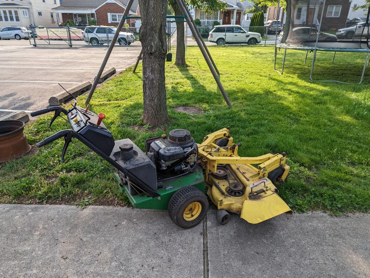 John Deer Commercial Walk Behind Mower