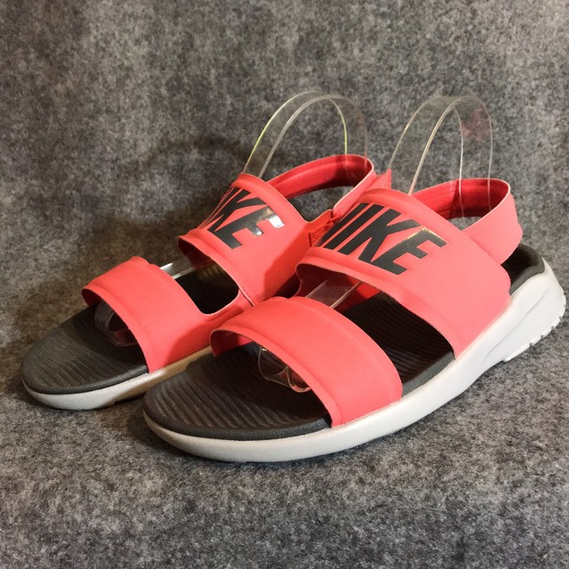 nike tanjun sandals pink