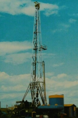 #ad Vintage Oil Well Williston Basin Western North Dakota Oil Fracking Postcard $6.83