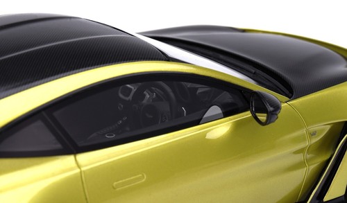 TSM Model 1:18 ASTON MARTIN V12 VANTAGE COSMOPOLITAN YELLOW TOP SPEED Modellauto - Bild 6 von 6