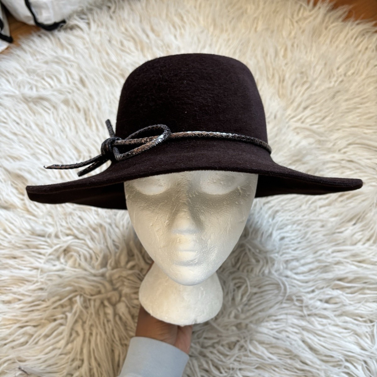 Philip Treacy Brown Wool Felt Hat Snake Embossed Leather Bow  display picture 2
