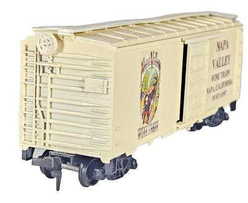 Roundhouse 161997 Napa Valley Wine Train 40ft Boxcar Spur HO cremefarbenes Modell in Schachtel. | Zustand: Used