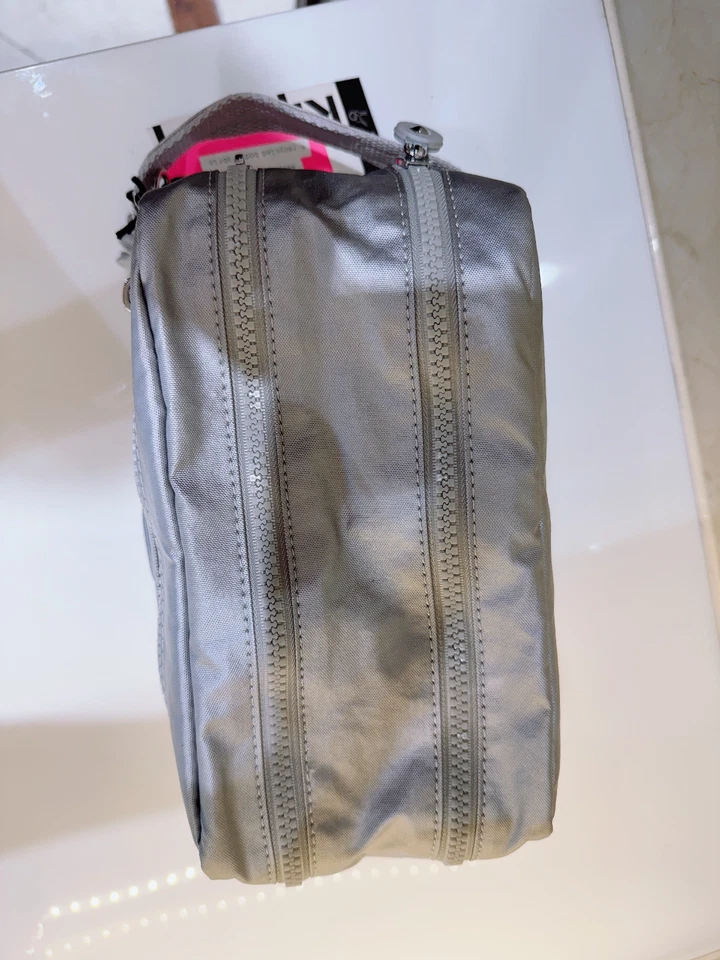NEW Kipling Amalfi Toiletry Bag Carry Handle Large Cosmetic Case in Silver - Image 3 of 4