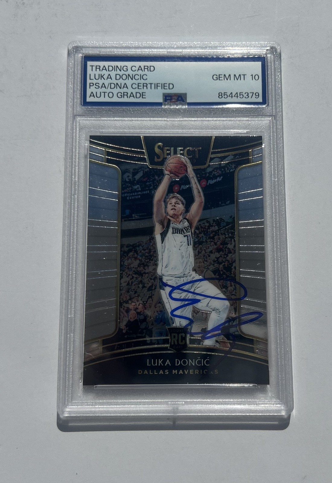 2018 Luka Doncic Rookie Panini Select Auto Los Angeles Lakers PSA/DNA Get Mt 10