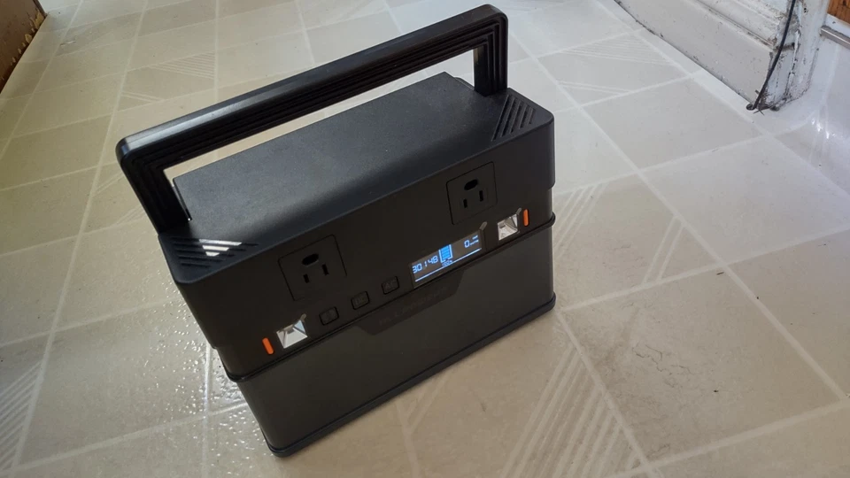 All Powers S700 Generator Great For Camping Blackouts Tailgating Emergency Etc. - Image 4 of 4