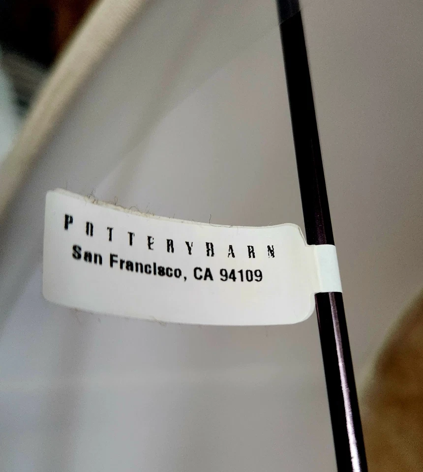 Arena de sombra mediana Pottery Barn Gallery Foto 3 de 4