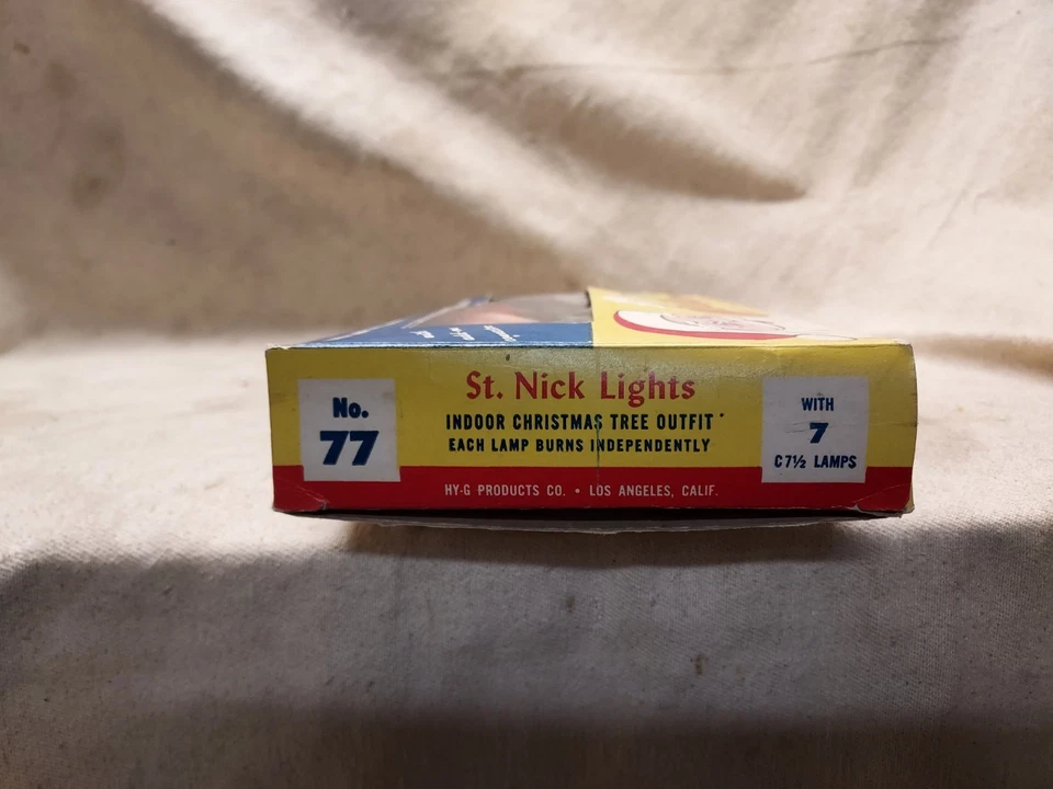 ST NICKS CHRISTMAS LIGHTS TESTED WORKING  WITH ORIGINAL BOX + 4 EXTRA BULBS USED - Image 4 of 4