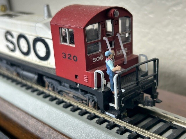 Picture 4 of 13