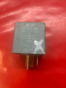 Relais 103 Steuergerät Glühkerzen VW Golf 3 4 Passat 35i Sharan Bora 357911253