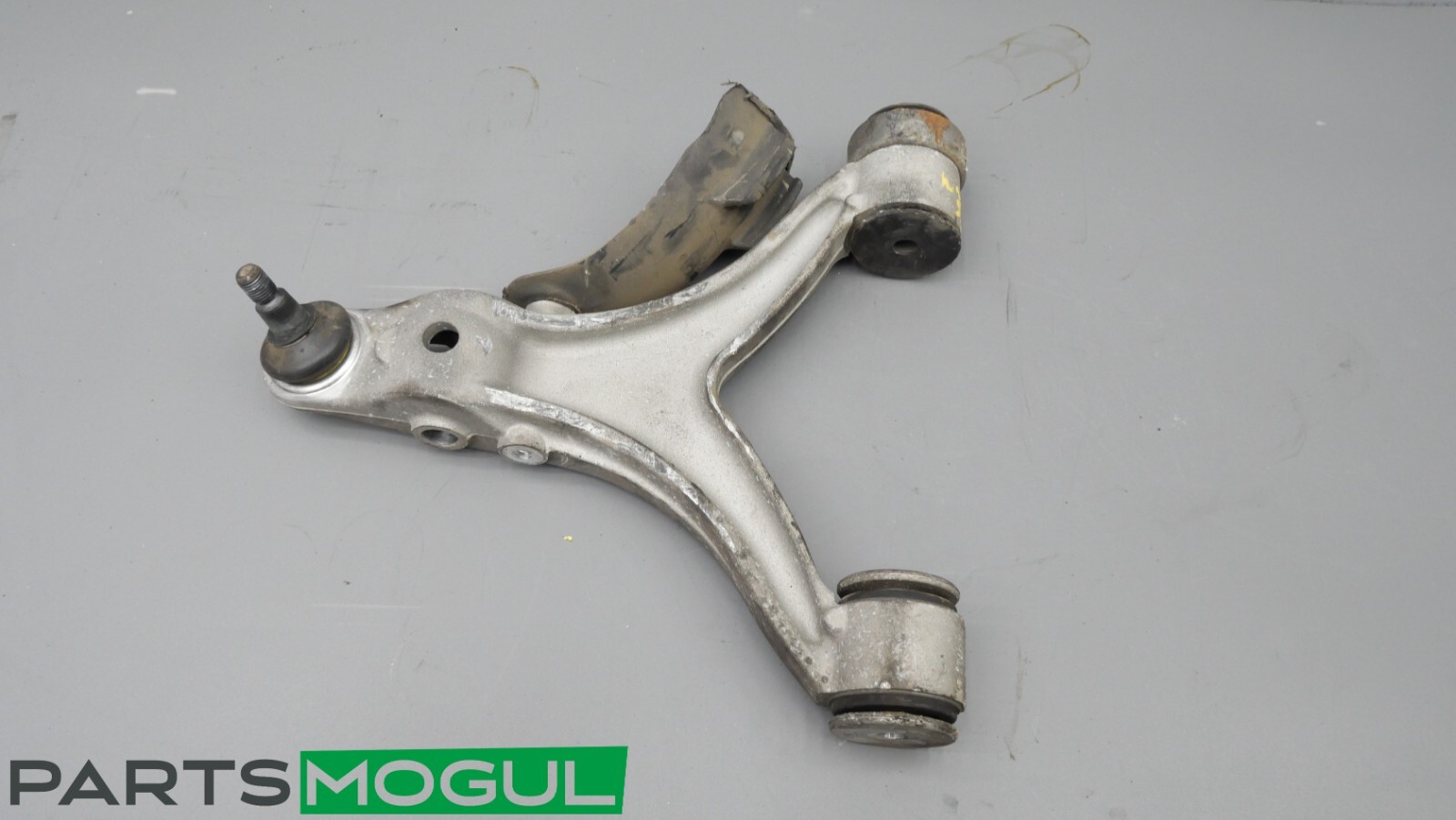 2004-2013 MASERATI QUATTROPORTE Front Right lower control arm 3206581 OEM