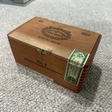 VINTAGE! Wood Cigar Box Hoyo De Monterrey De Jose Gener Excalibur No. I