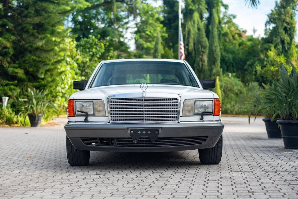 Mercedes-Benz 300-Series 300 SDL 1987 sedán turbodiésel de 4 puertas Foto 4 de 4