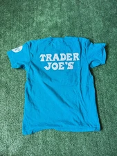 Trader Joe’s Blue Spell Out Graphic T-Shirt Men’s Size Medium