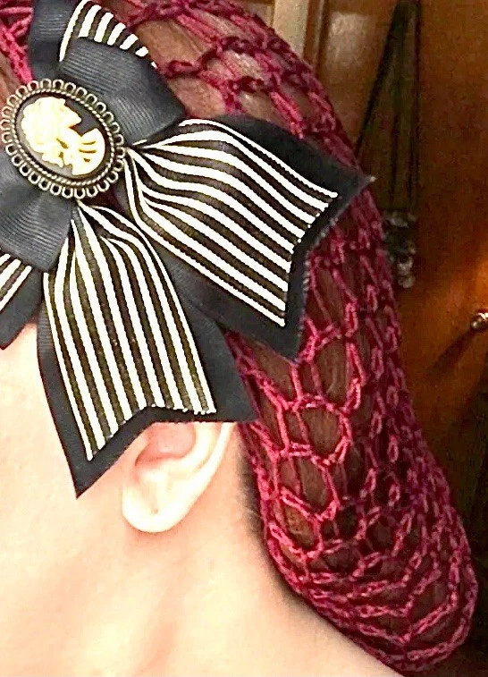 Snood vintage de ganchillo de vino borgoña estilo años 40 Foto 2 de 2