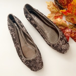adrianna papell flats