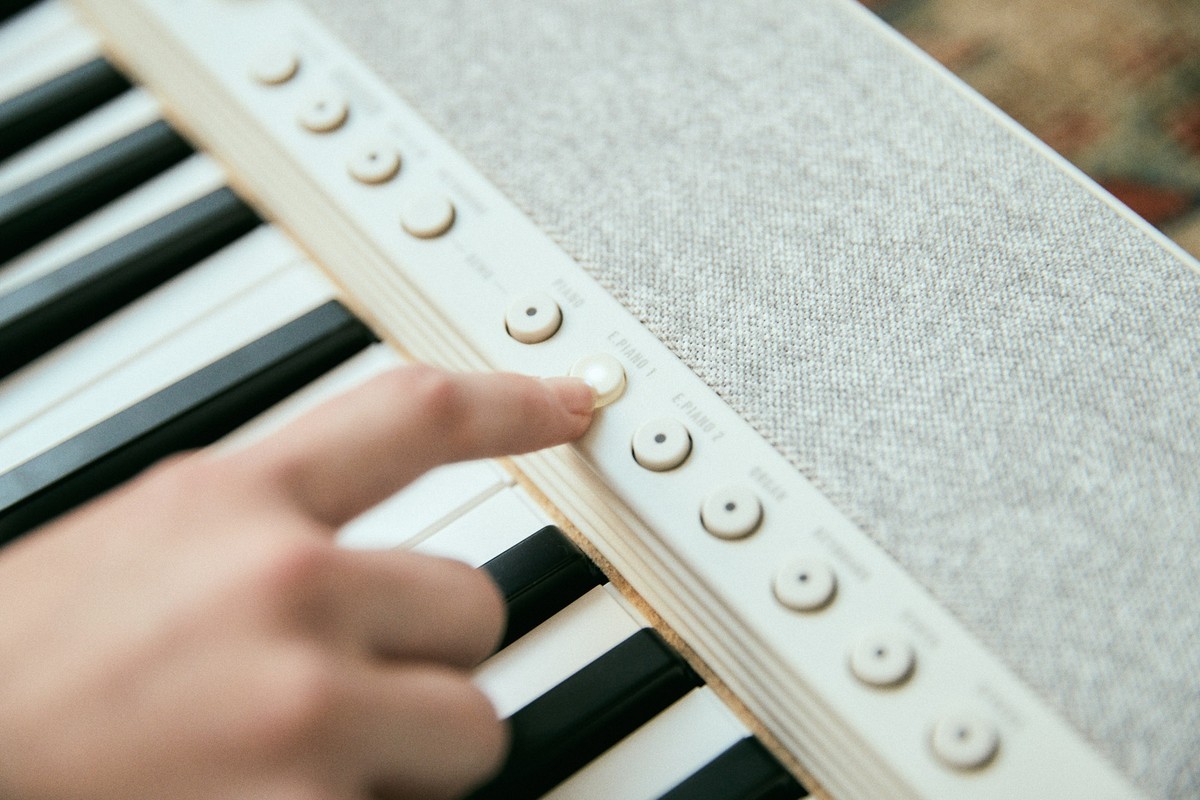 CASIO CT-S1 Casiotone ホワイト【中古美品】 Casio CT-S1 Casiotone 61-Key Keyboard - White w/ Adjustable