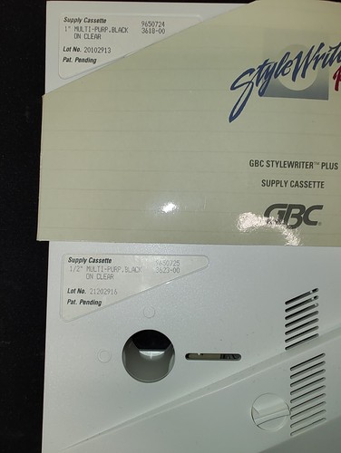 GBC Lettering System E w/Cassettes & Carrying Case - Picture 16 of 19