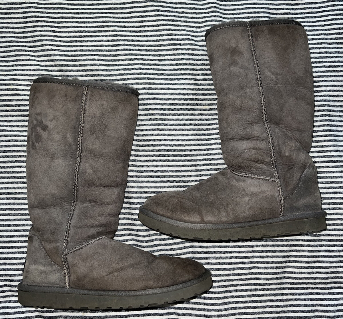 UGG Australia Classic Tall 5815 Gray Suede Boots size 8 Authentic