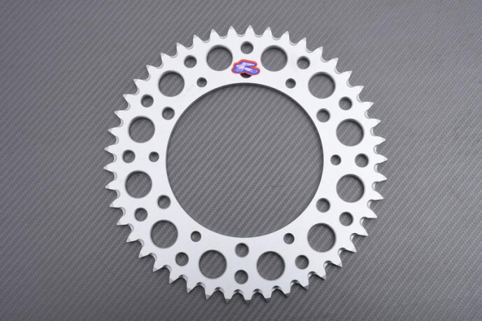 Plus de chaîne qui saute sur votre HONDA XR 200 avec la Corona RENTHAL 45 dents pas 520