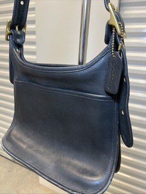バッグ COACH Vintage Leather Black Shoulder Bag Vintage Coach Legacy Bag 9966 Black Leather Zip Shoulder Bag