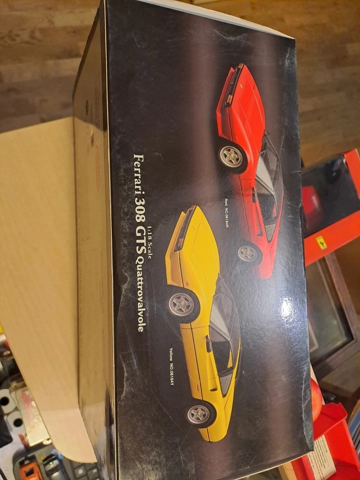 FERRARI 308 GTS QUATTROVALVOLE RED 1/18 KYOSHO 08184R - Photo 2/4