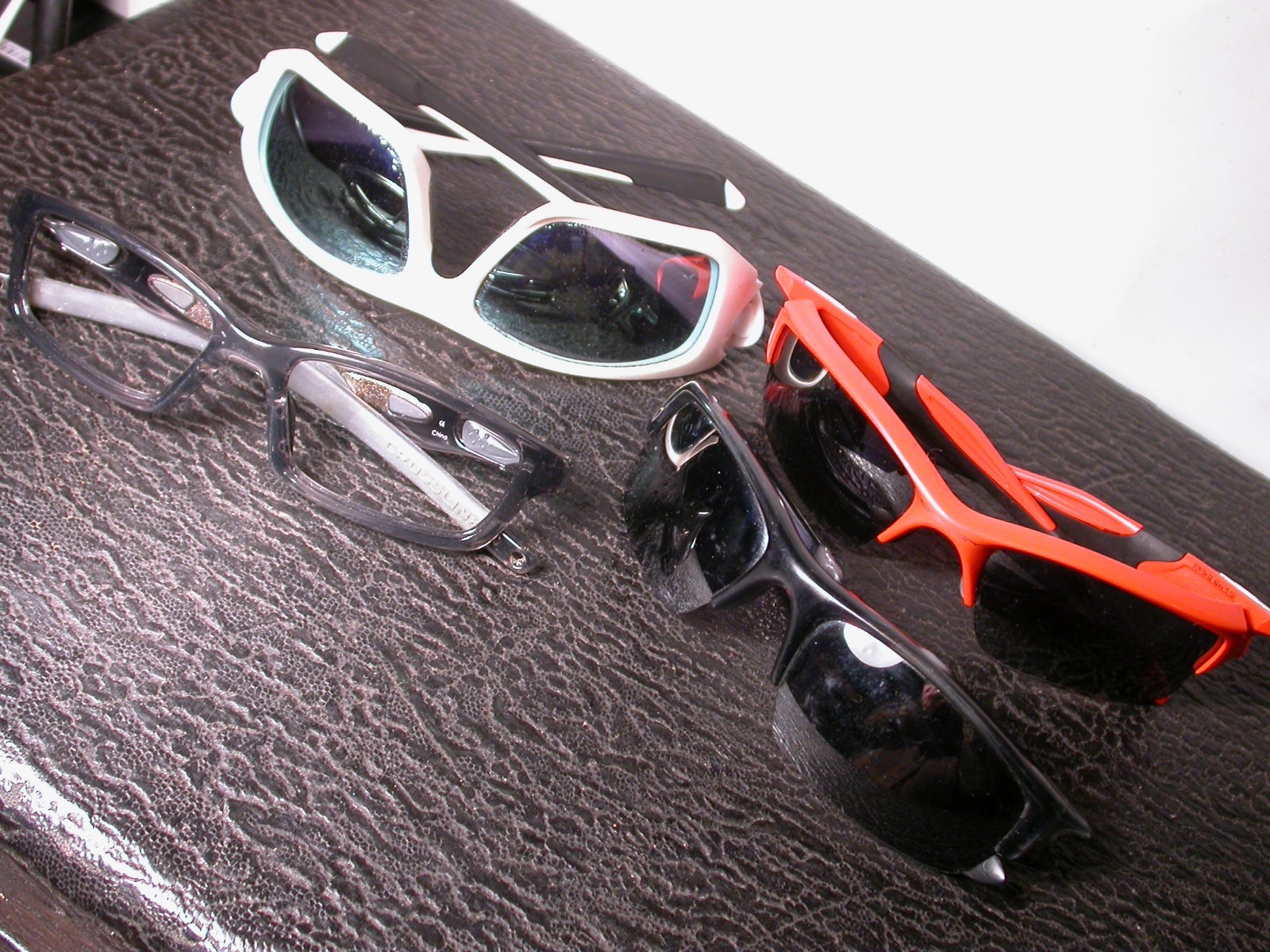 Oakley Sporty Mens Sunglasses Shades Made In USA LOT FOR PARTS