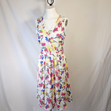 Banana Republic Dress Womens 6 White Floral Sleeveless Fit & Flare Lined V Neck