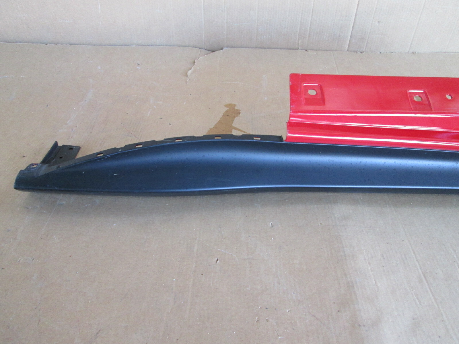 Ferrari F12 Berlinetta RH Rocker Panel / Side Skirt # 84306200  / 84306110
