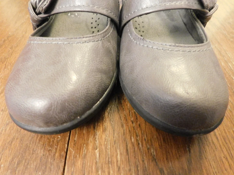 Arco lateral Easy Street Comfort Wave gris Mary Jane correa talla 8,5 WW (extra ancho) Foto 2 de 4