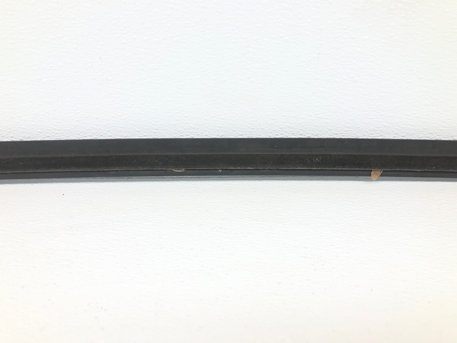 2014-2020 MASERATI QUATTROPORTE LEFT DRIVER REAR DOOR WINDOW BELT MOLDING OEM.