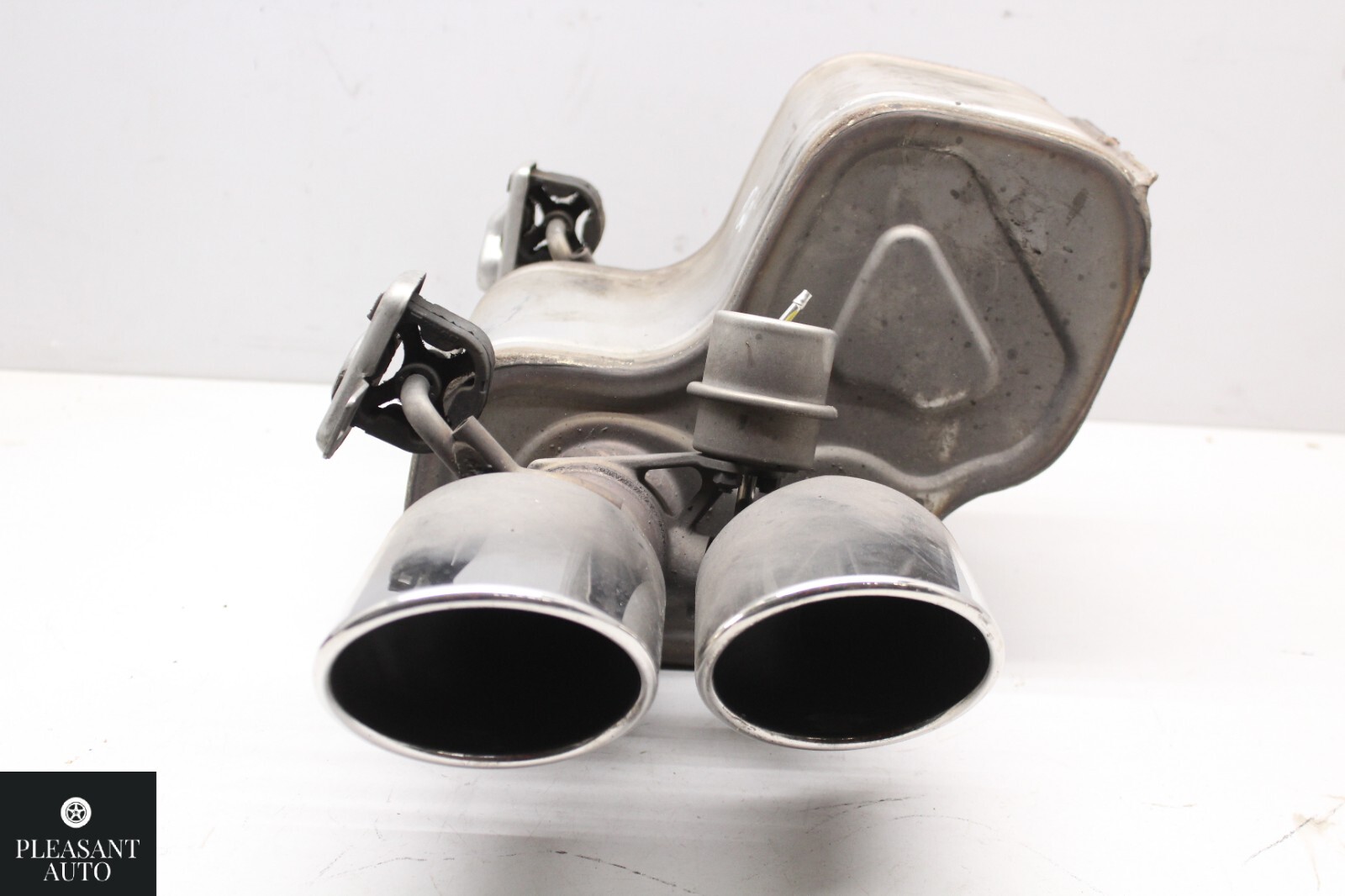 MASERATI GHIBLI 3.0L REAR RIGHT PASSENGER EXHAUST MUFFLER PIPE OEM 14-20 CUT-