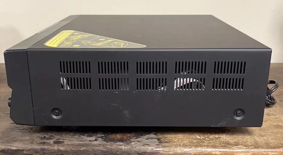 RCA Model CDRW120 Audio CD/CD-RW Recorder Twin Loading System UNTESTED - Image 3 of 4