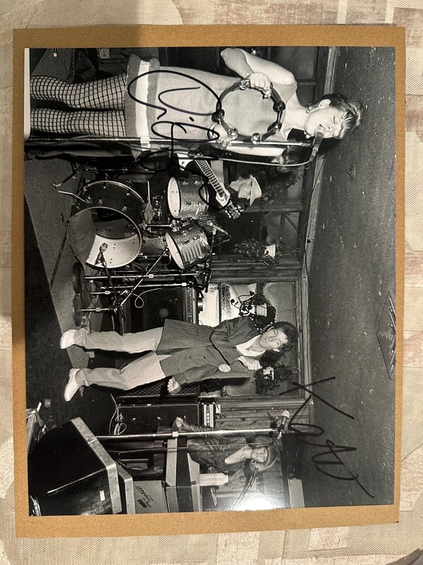 B-52’s  signed 8x10 photo Kate Pierson Cindy Wilson autograph