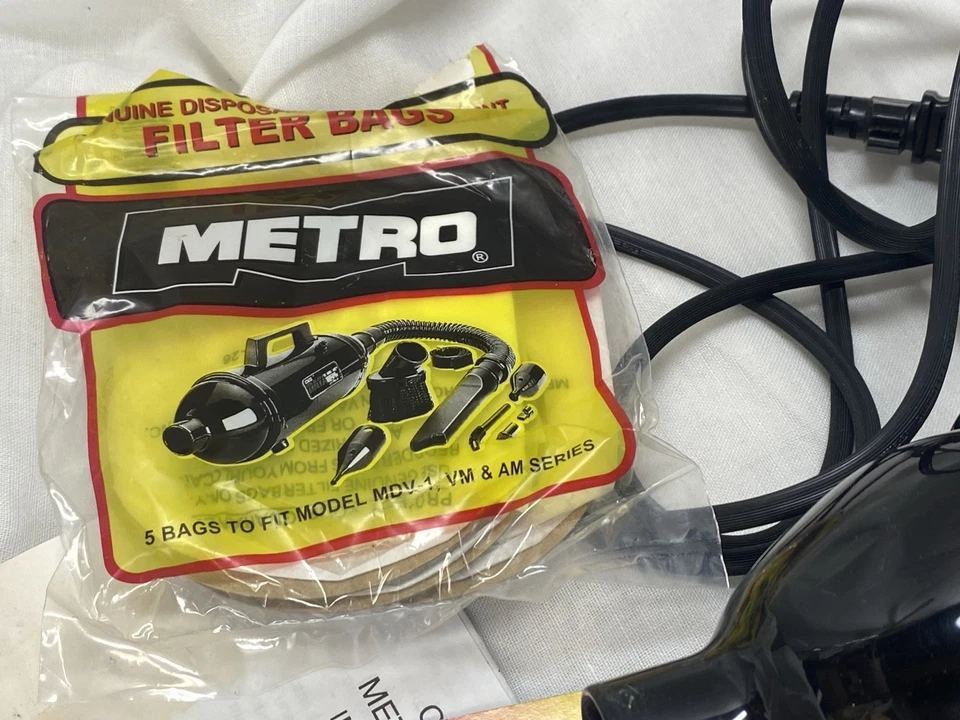 Metro Vac N Go 500 Handheld Vacuum Cleaner With New Bags Adapter With Paperwork! - Image 3 of 4