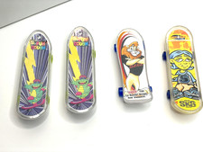 MIXED LOT OF 4 VINTAGE 2000?S FINGER BOARDS FINGERBOARDS MINI SKATEBOARDS TOYS