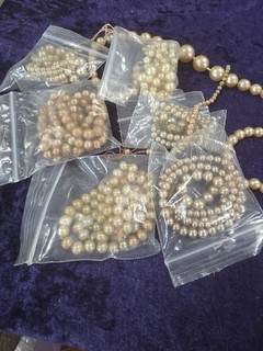 Bundle Of Pearl Like Beaded Necklaces & Beads For Repair. Some Vintage (BOX3)